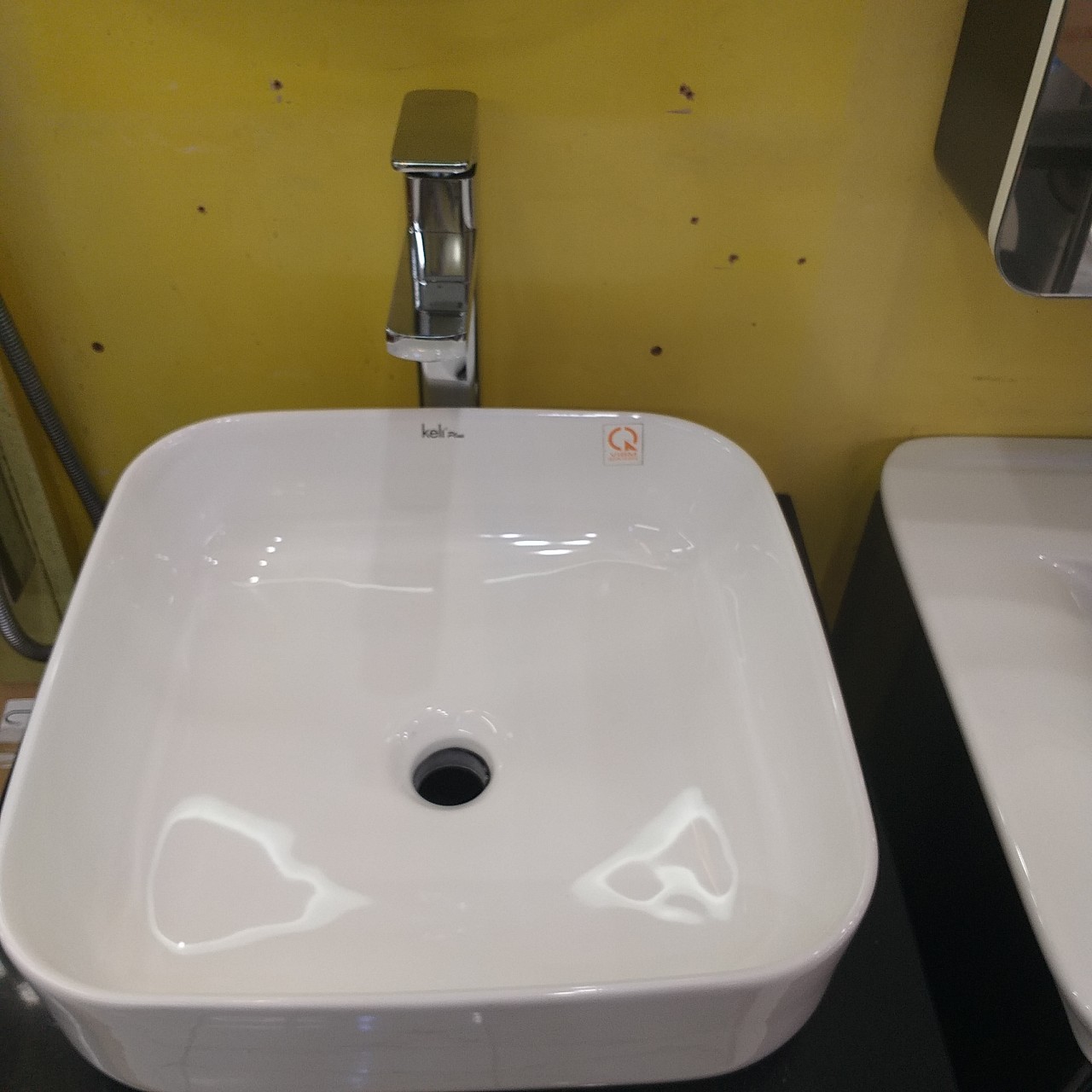 Vòi Lavabo Nóng Lạnh Hocrking HK-03 Chính Hãng
