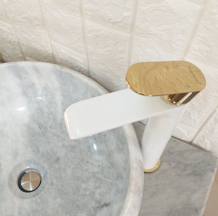 Vòi Lavabo Nóng Lạnh Hocrking HK 401-3 Chính Hãng