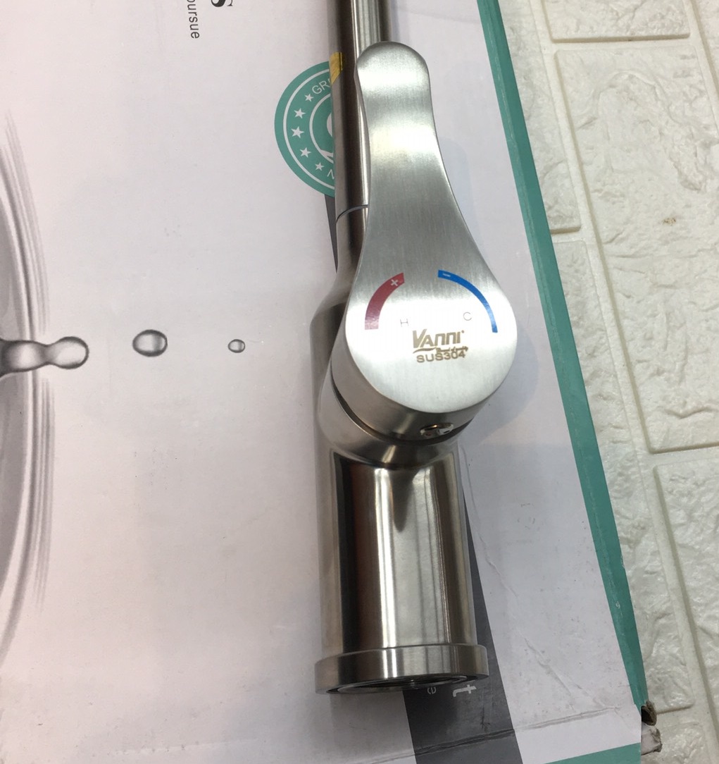 Vòi Rửa Chén Nóng Lạnh Inox Đúc Vani V0123 Cao Cấp