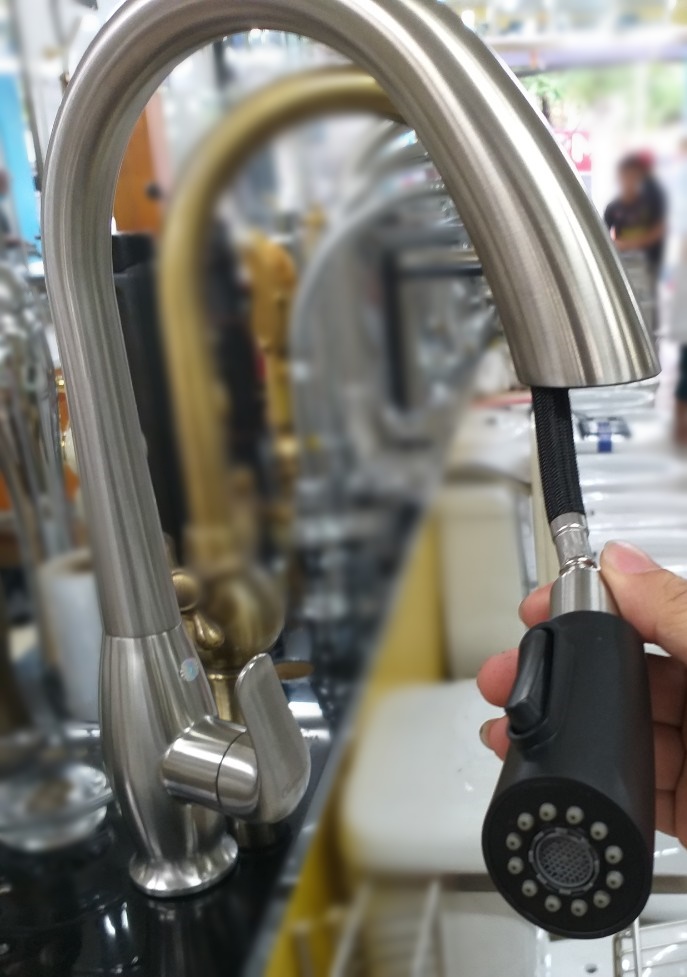 Vòi Rửa Chén  Rút Dây Cleopatre C02 Nóng Lạnh